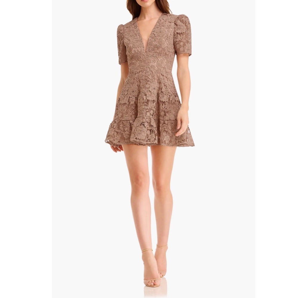 Dress The Population Hallie Lace Mini Dress Warm Taupe V-Neck Tiered M excellent